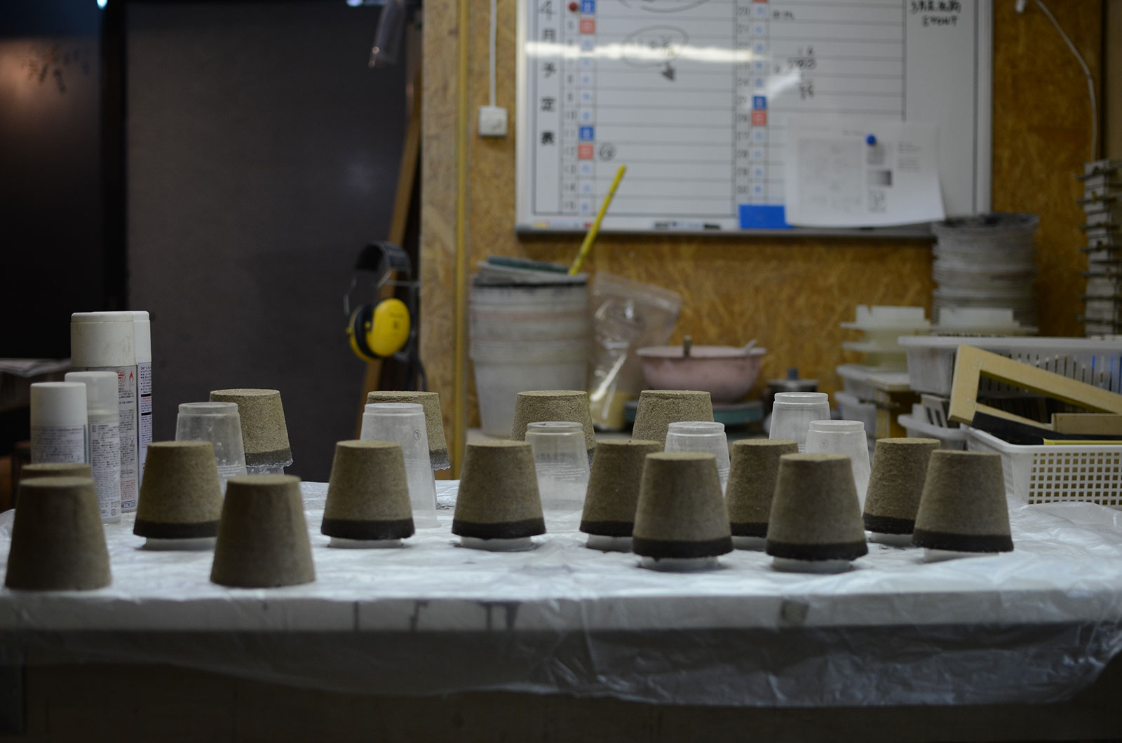 雫が垂れて固まる